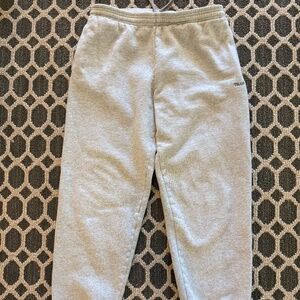 Aritzia TNA Sweatpants Size MEDIUM